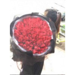 红玫瑰网纱花束供应商